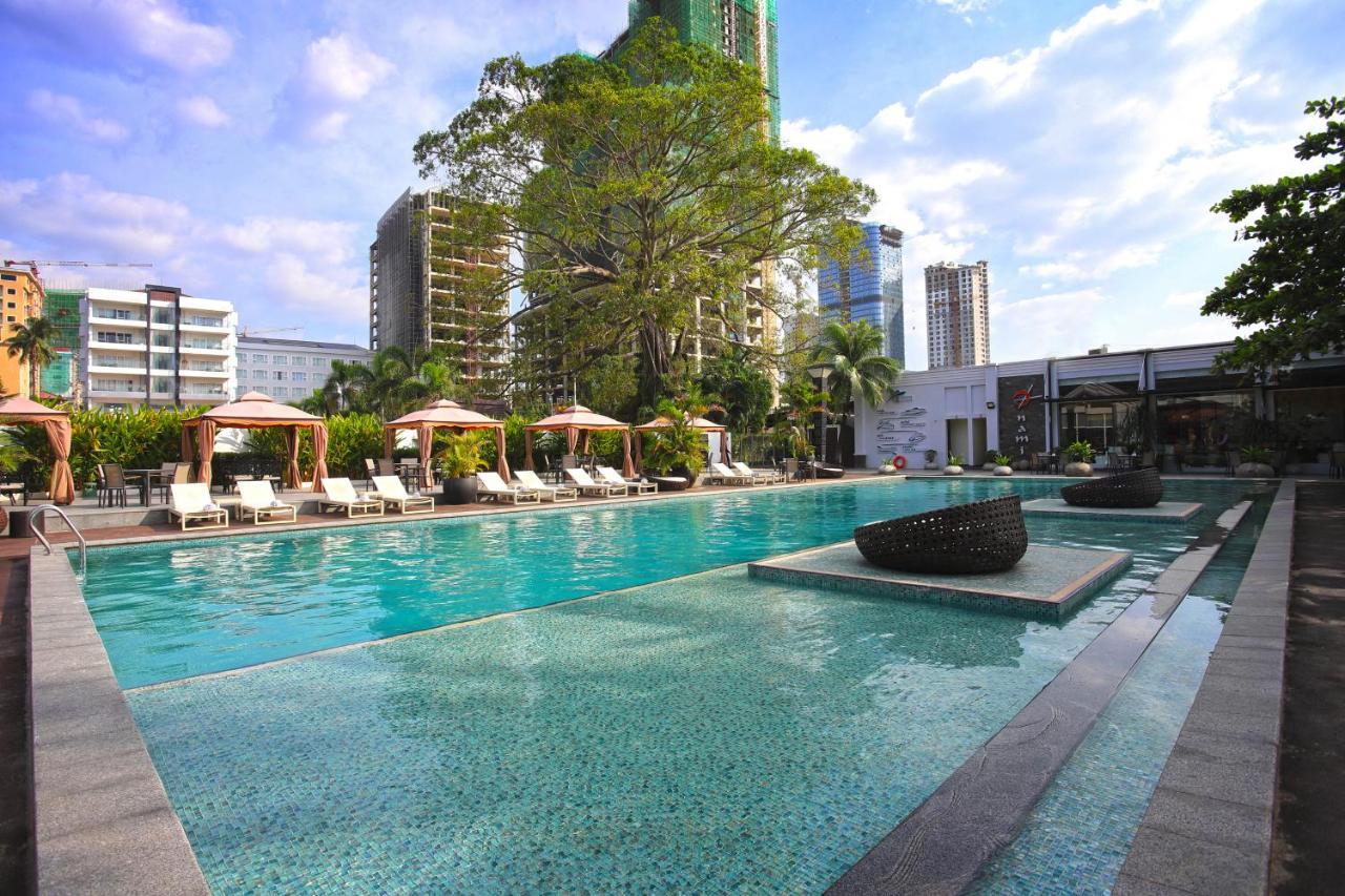 Queenco Hotel & Casino Sihanoukville Bagian luar foto
